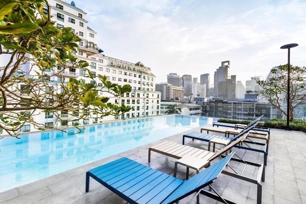 Отель The Quarter Ploenchit 4*