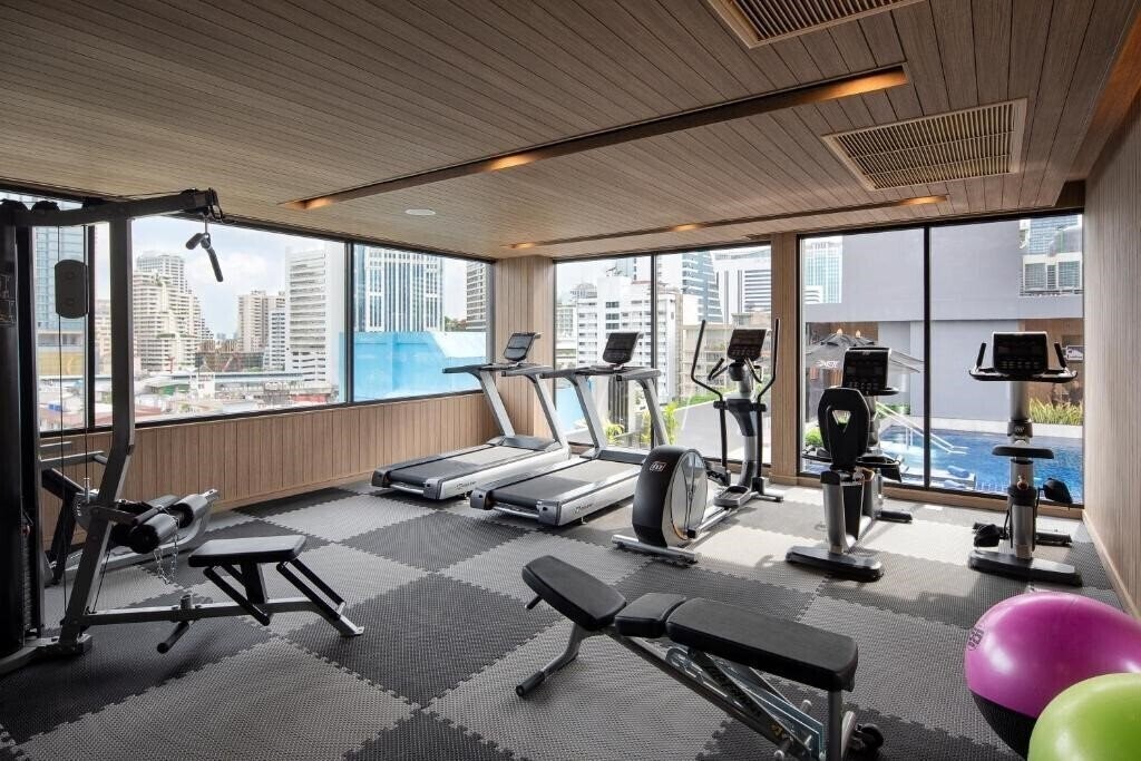 Фотография Eleven Hotel Bangkok 4*