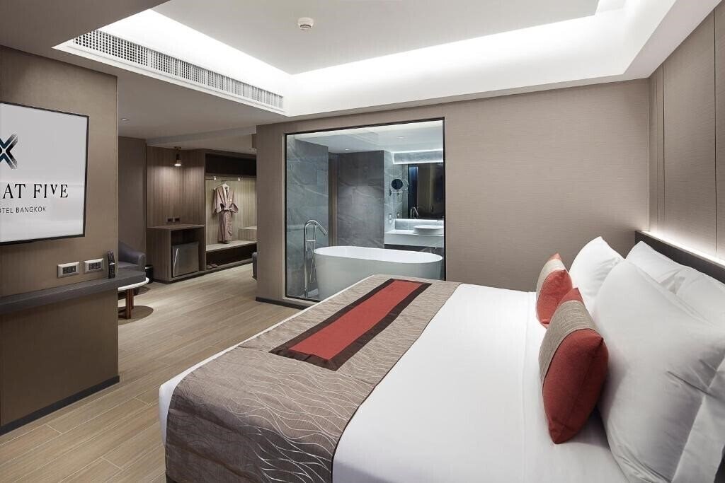 Фото Grace At Five By Grace Hotel 4*