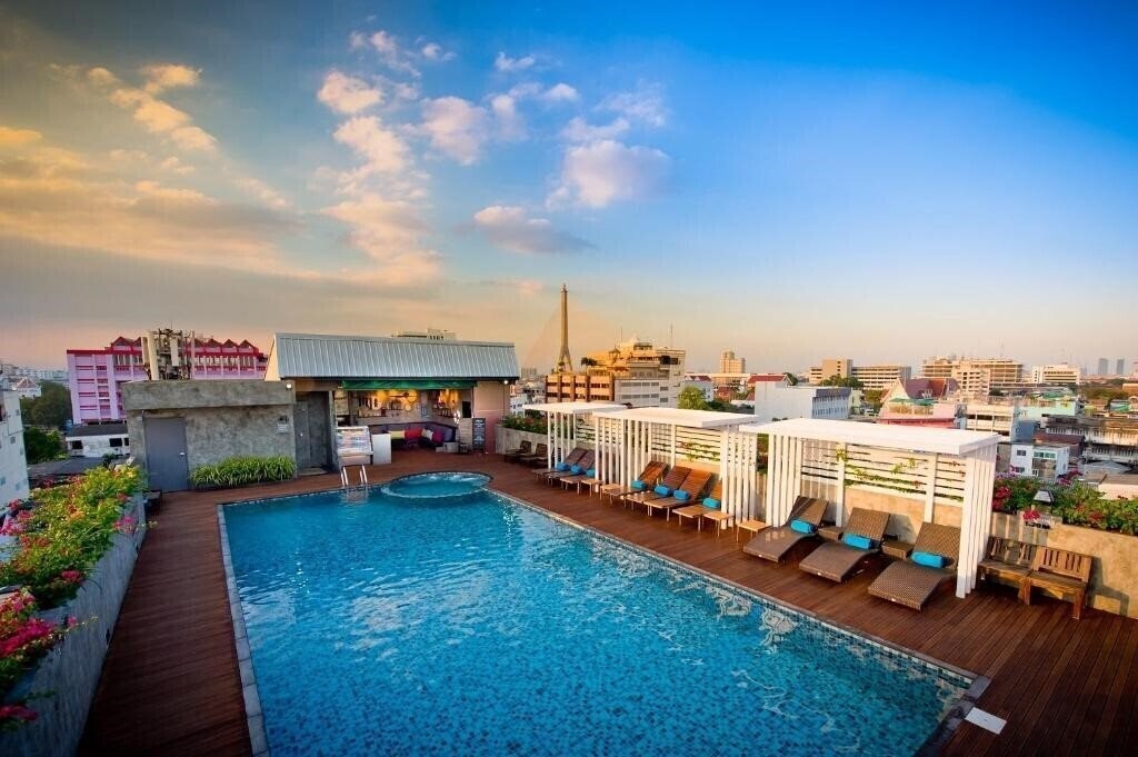 Отель Nouvo City Hotel 4*