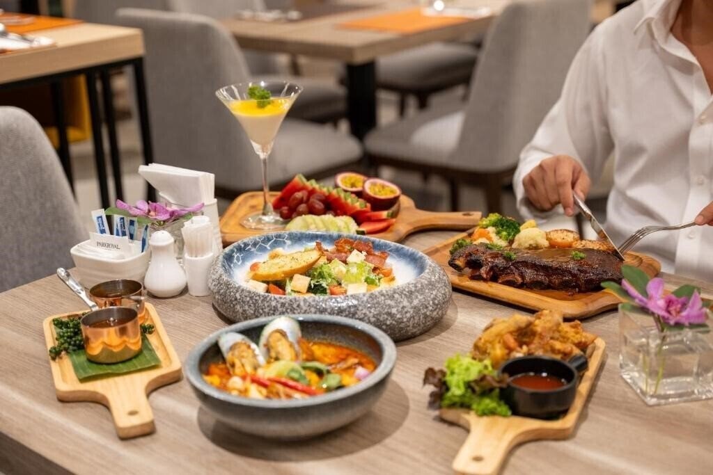 Фотография Phachara Suites 4*