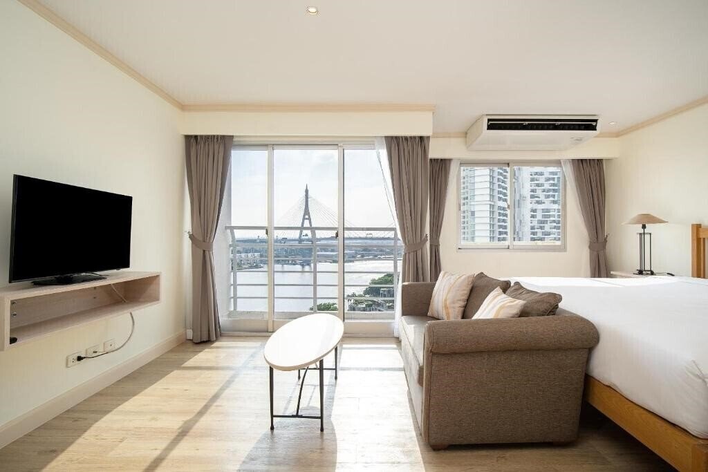 Отель Riverfront Bangkok (ex. Riverfront Residence) 4*