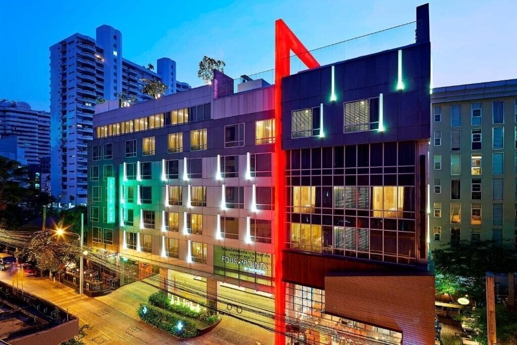 Отель Four Points By Sheraton Bangkok 4*