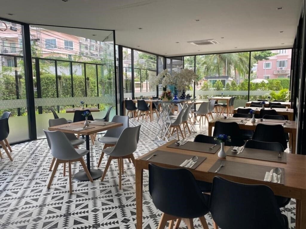 Фотография Almas Hotel Bangkok 3*