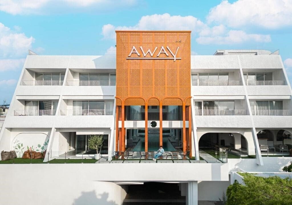 Отель Away Bangkok Riverside Kene 4*
