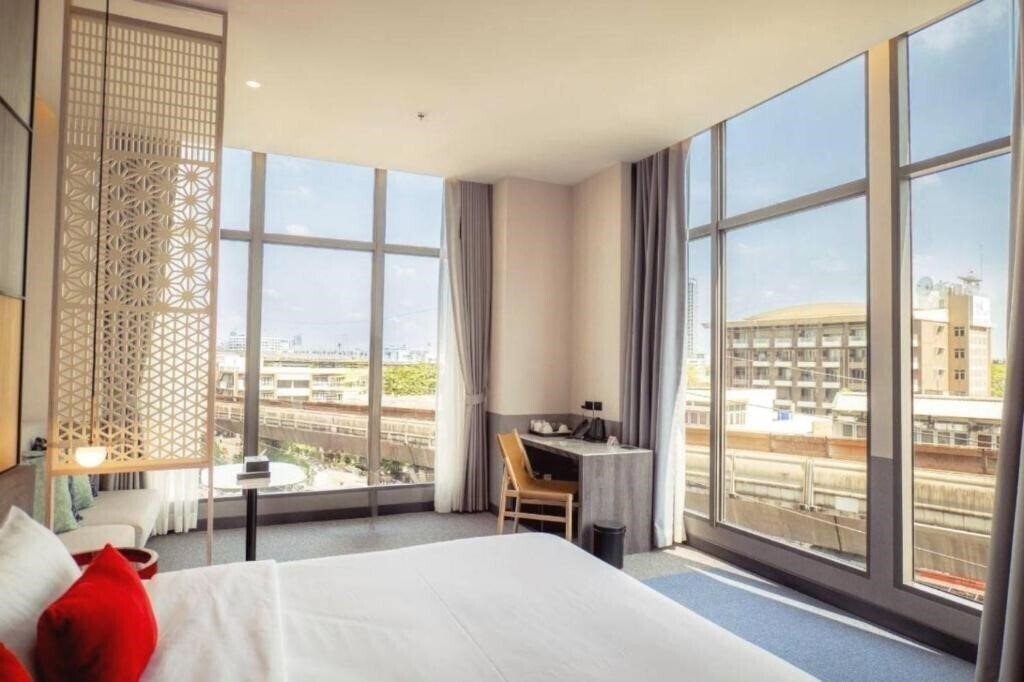 Отель Ramada Plaza By Wyndham Sukhumvit 48 4*