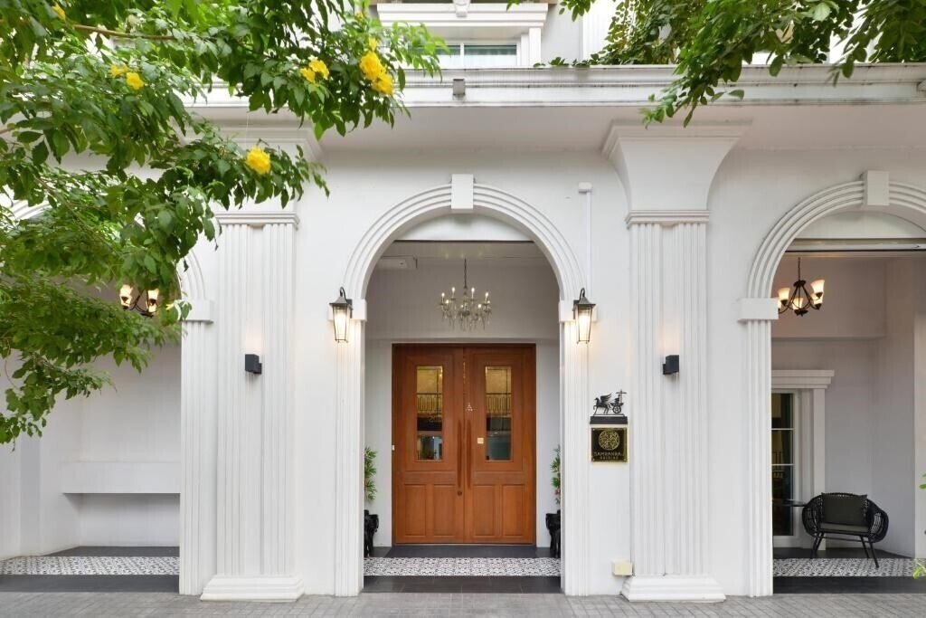 Отель Villa De Pranakorn 5*