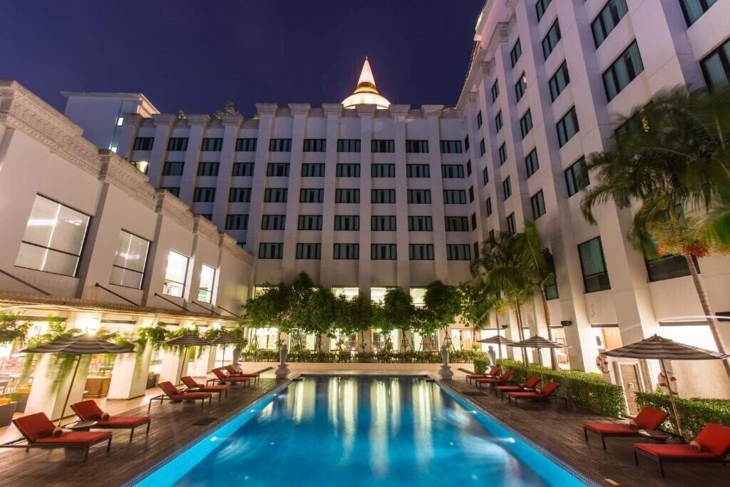 Отель Mida Grande Hotel Dhavaravati Nakhon Pathom 4*