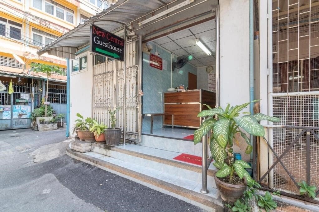 Отель New Central Guesthouse 1*