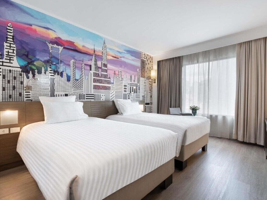 Фото Novotel Bangkok On Siam Square 4*