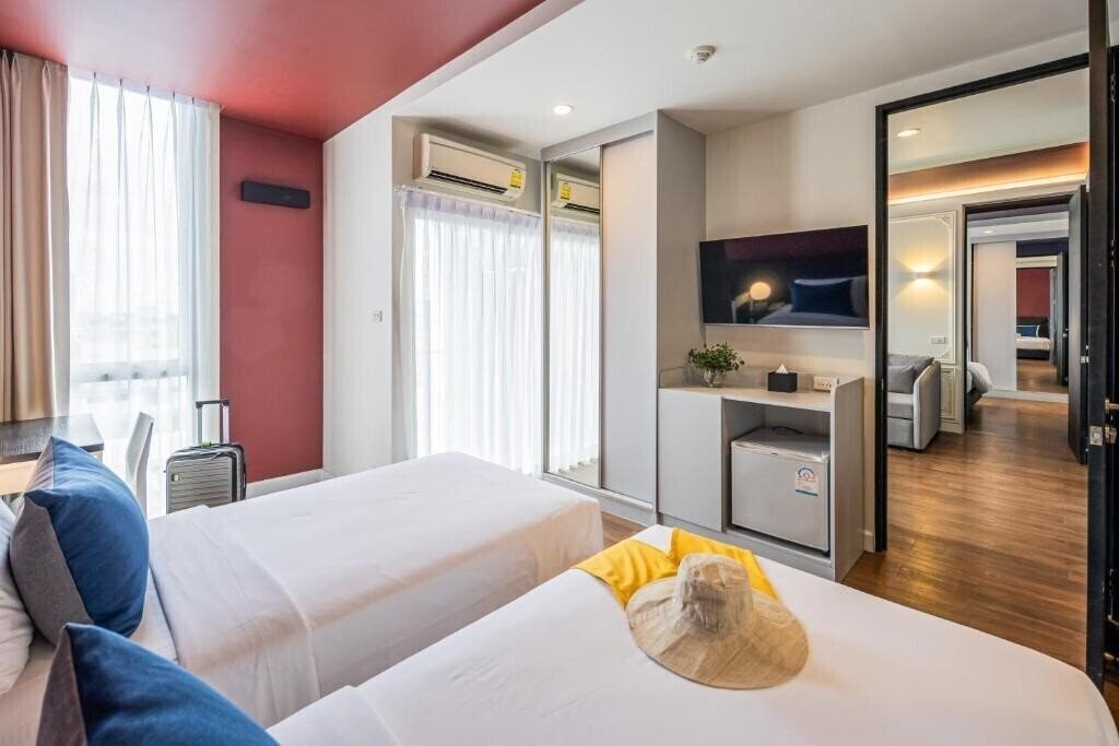 Фото Blue Hippo & Red Crocodile Hotel 4*