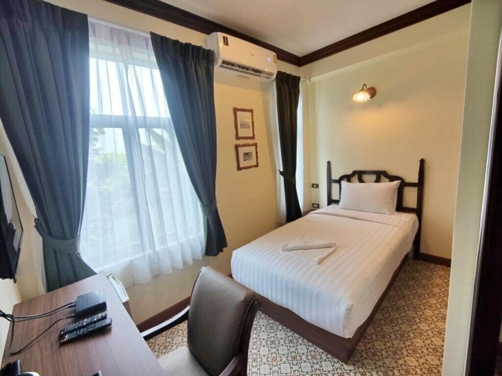 Отель Baan Chao Khun Hotel 4*