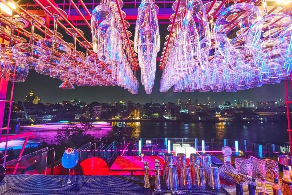 Картинка Amdaeng Bangkok Riverside Hotel 4*
