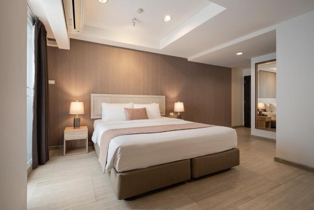 Фото Aspira Residence Ruamrudee 4*
