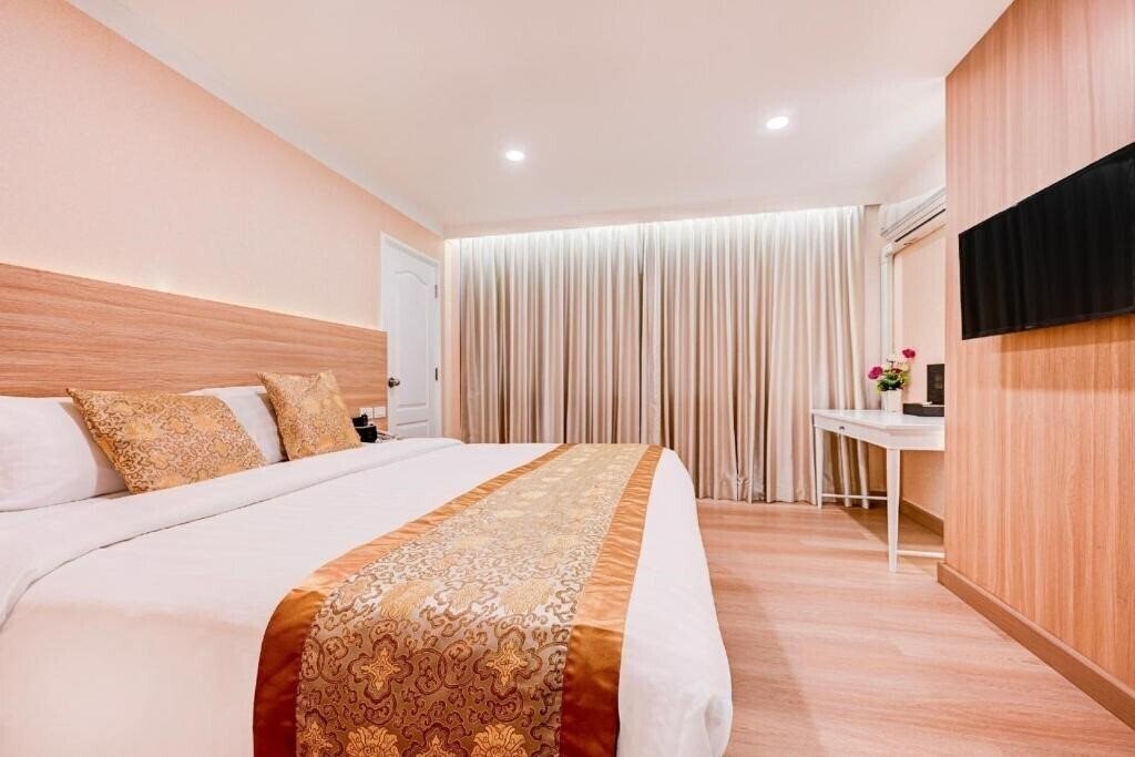 Фото Palette The Travellers Hotel Bangkok 3*