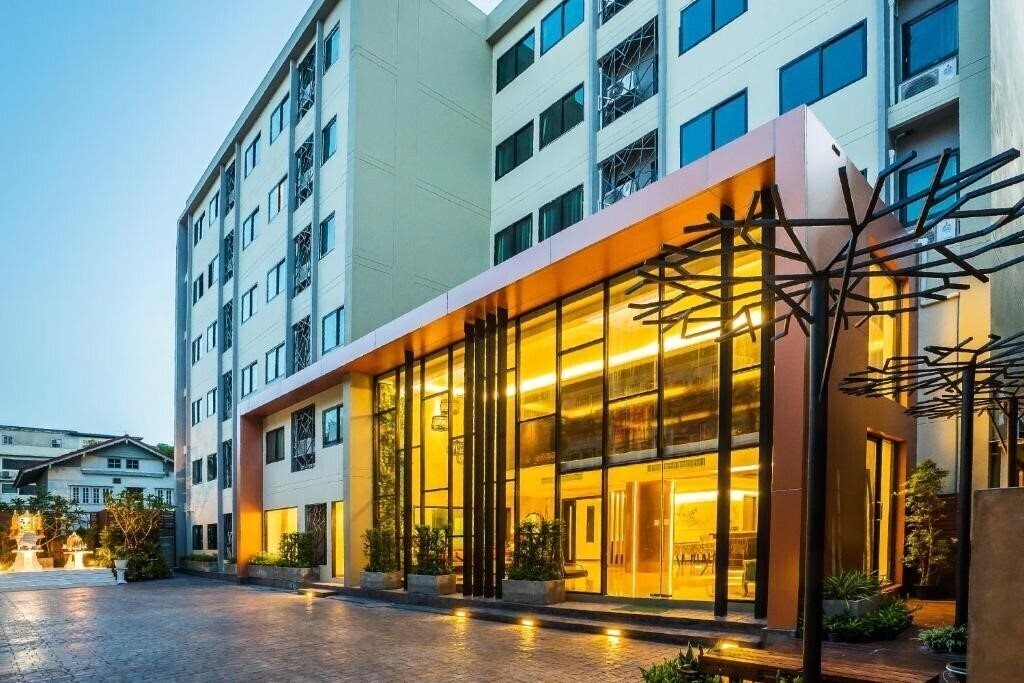 Отель Aim House Bangkok Hotel 3*
