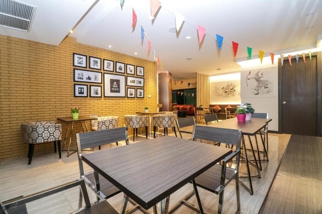 Фотография Aim House Bangkok Hotel 3*