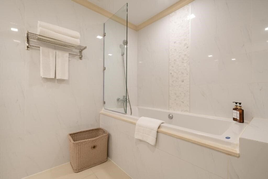 Фото Aspira Hana Executive Apartments Thonglor 4*