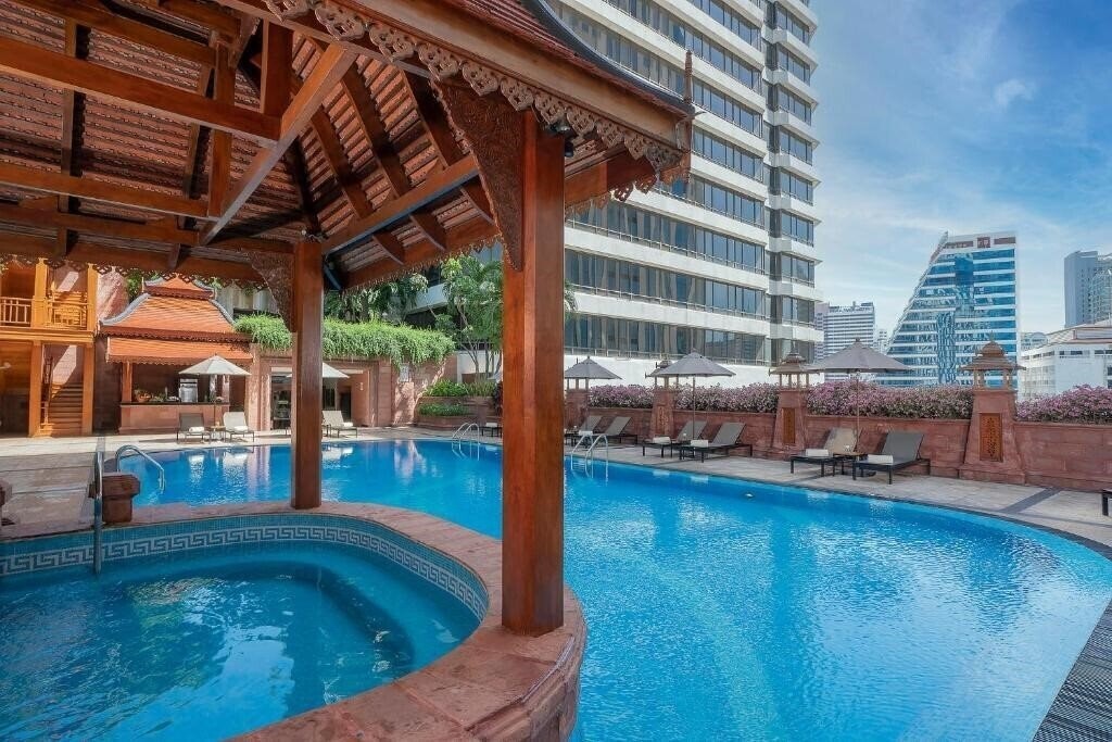 Отель Landmark 5*