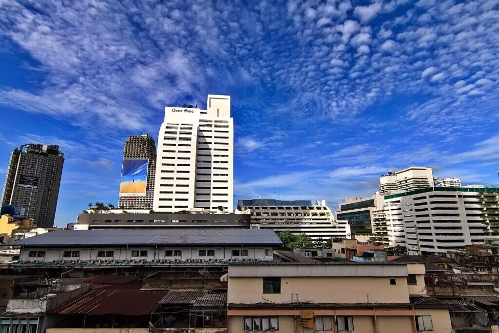 Отель Bossotel Bangkok 3*