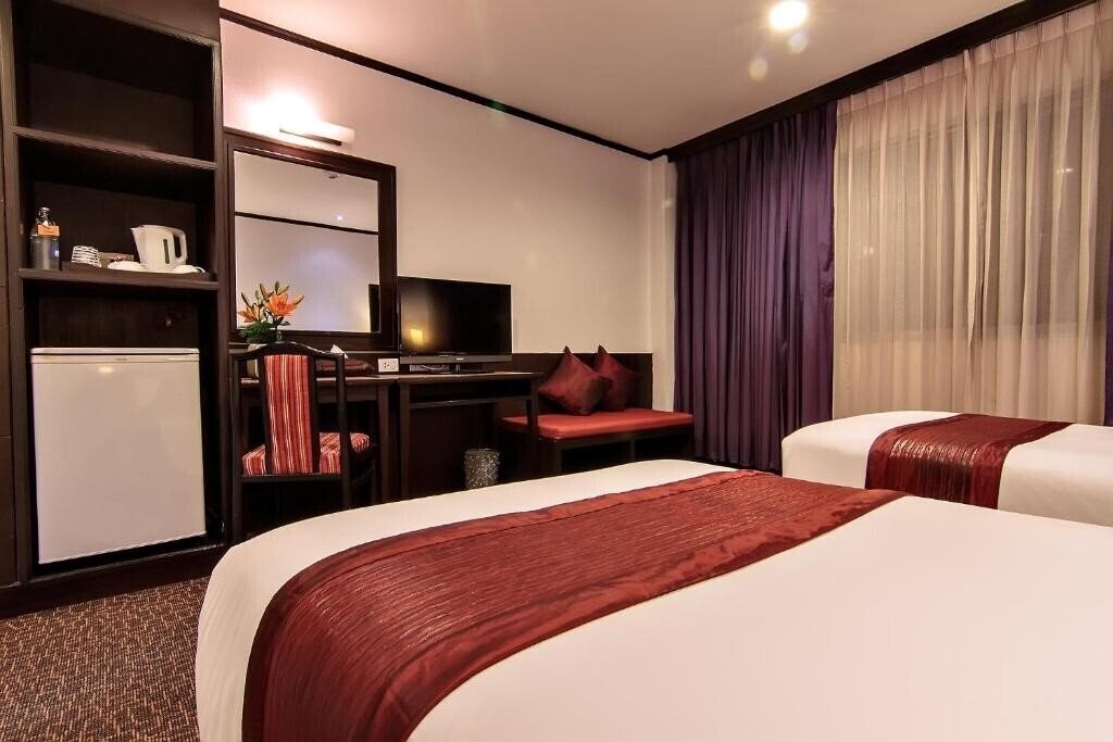 Изображение Bossotel Bangkok 3*