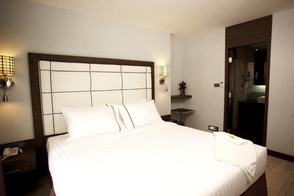 Фотография S Sukhumvit Suites 3*