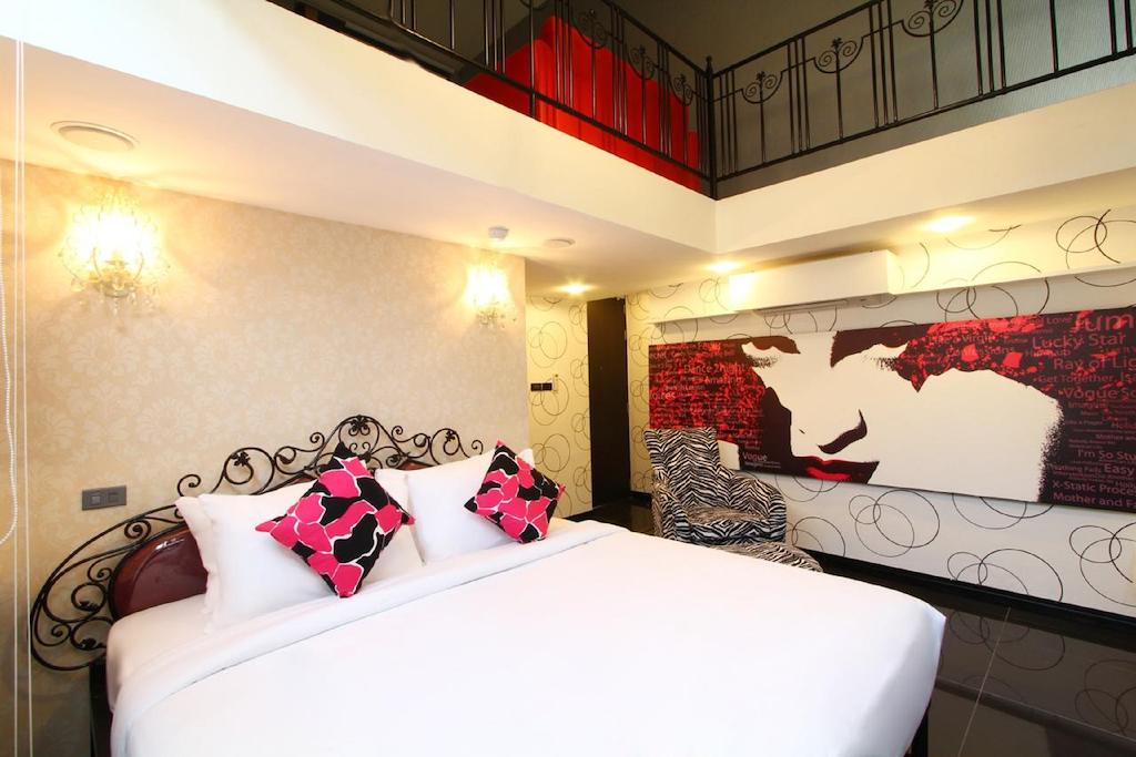 Фотография 9w Boutique Studio 3*