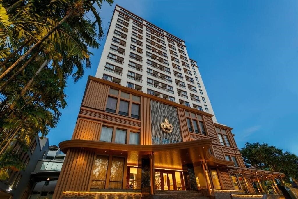 Картинка Amora Hotel Tapae Chiang Mai 4*