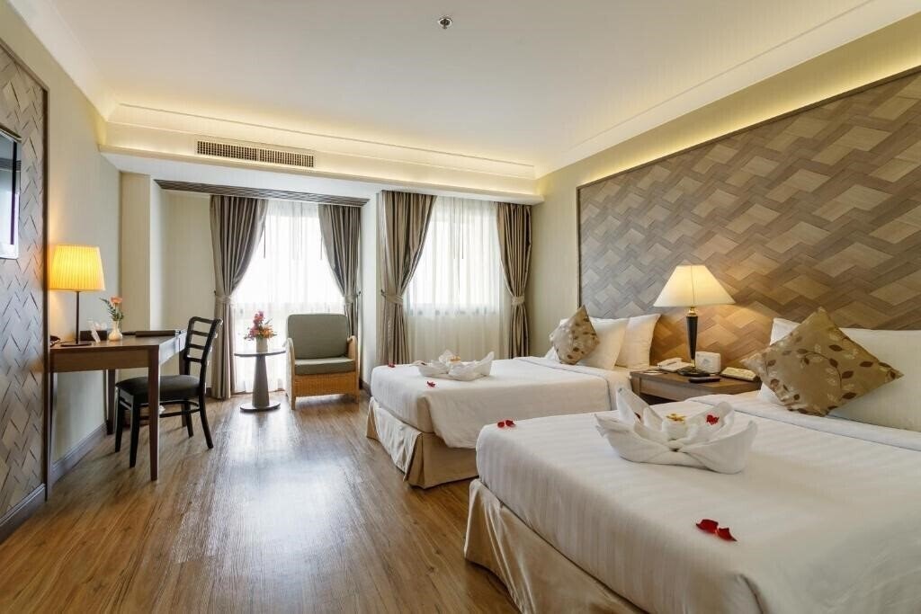 Картинка Amora Hotel Tapae Chiang Mai 4*