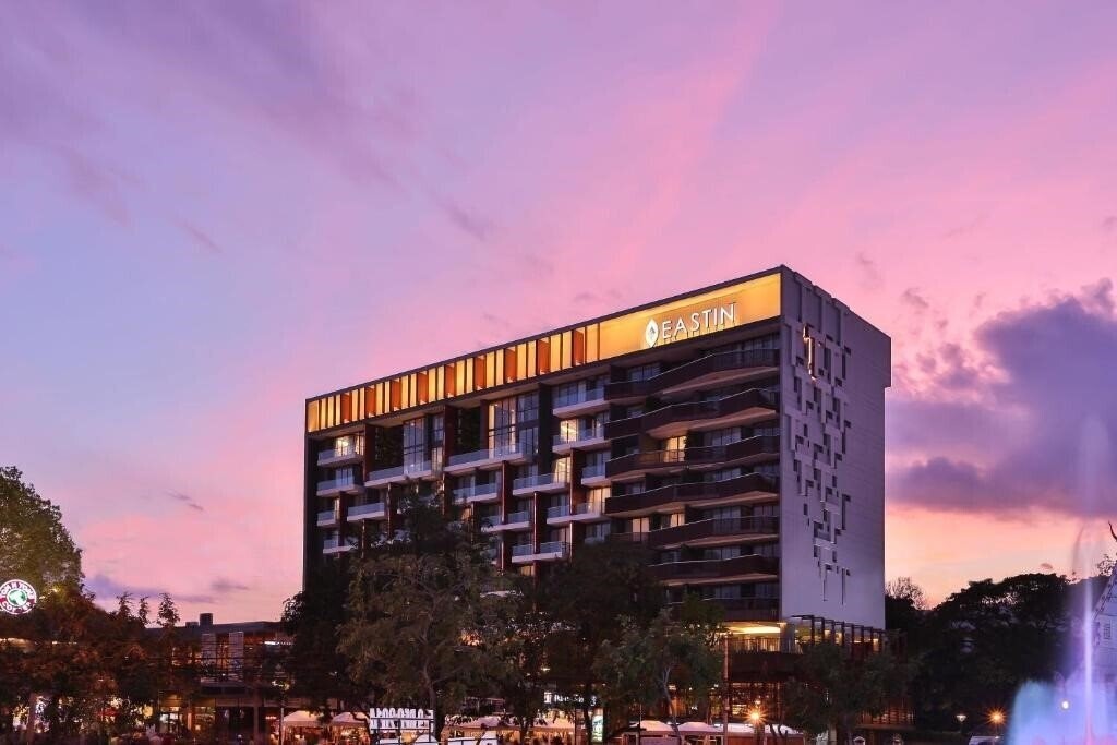 Отель Eastin Tan 4*