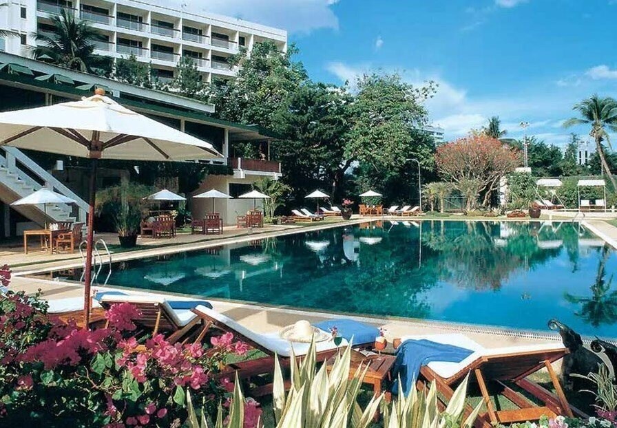 Отель Amari Rincome 4*