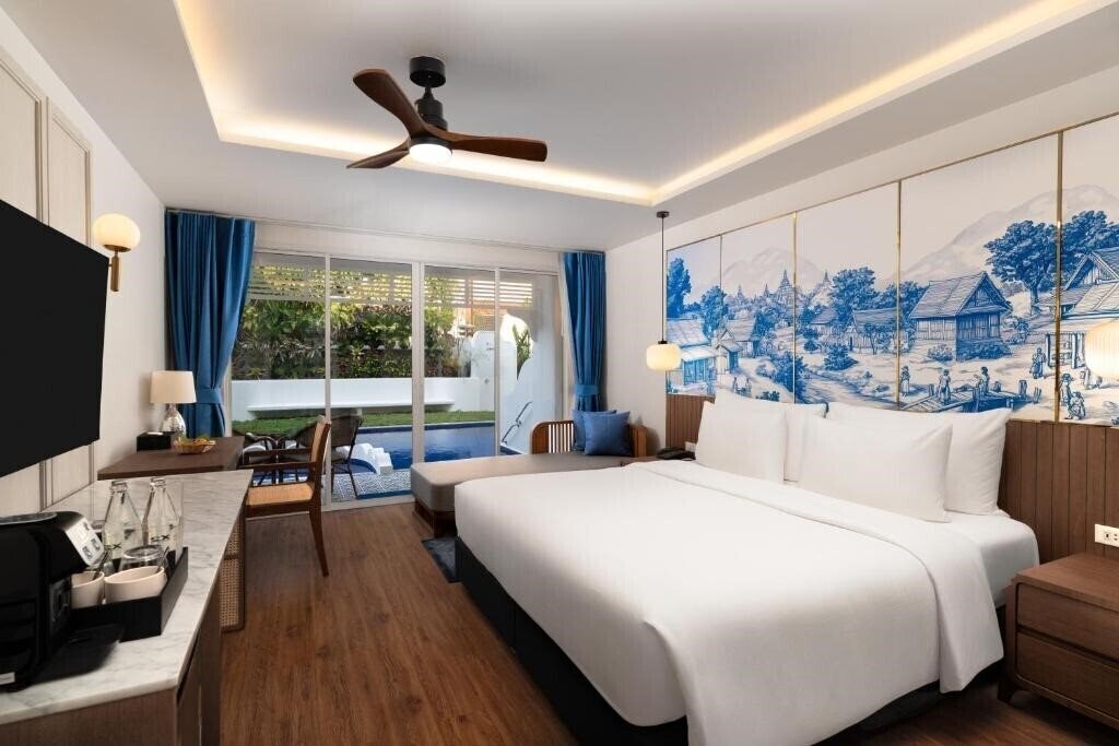 Фото Away Chiang Mai Thapae Resort 4*
