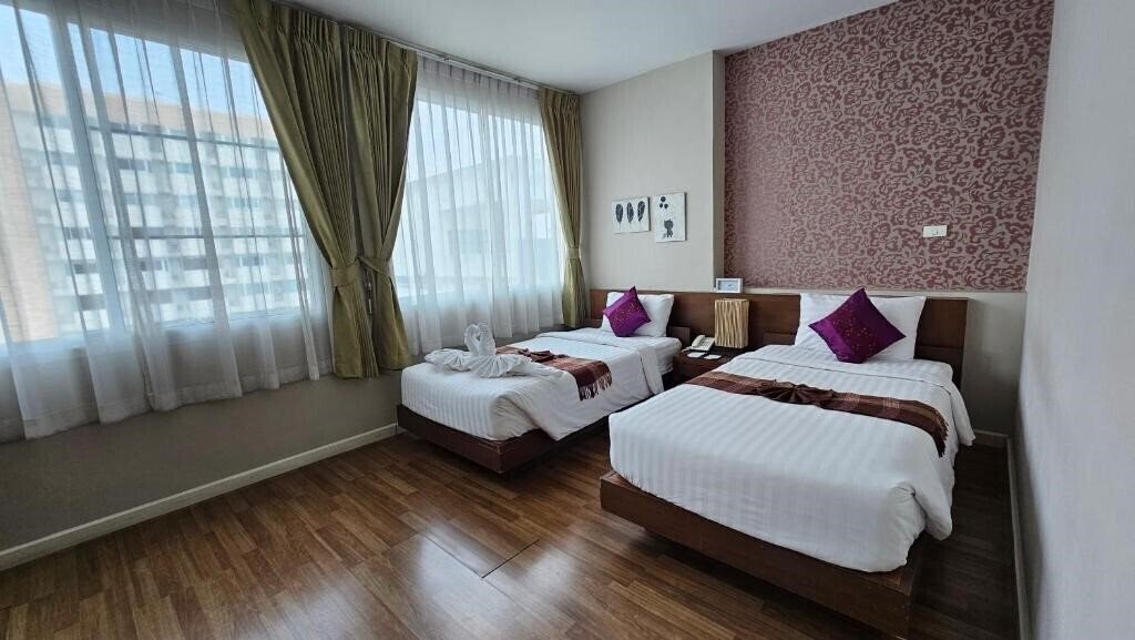 Фото Baiyoke Ciao Hotel 3*