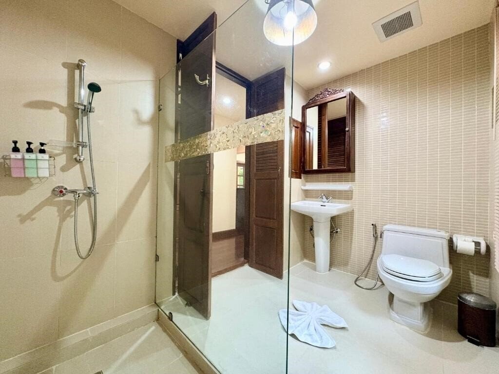Фотография Shewe Wana Suite Resort 3*