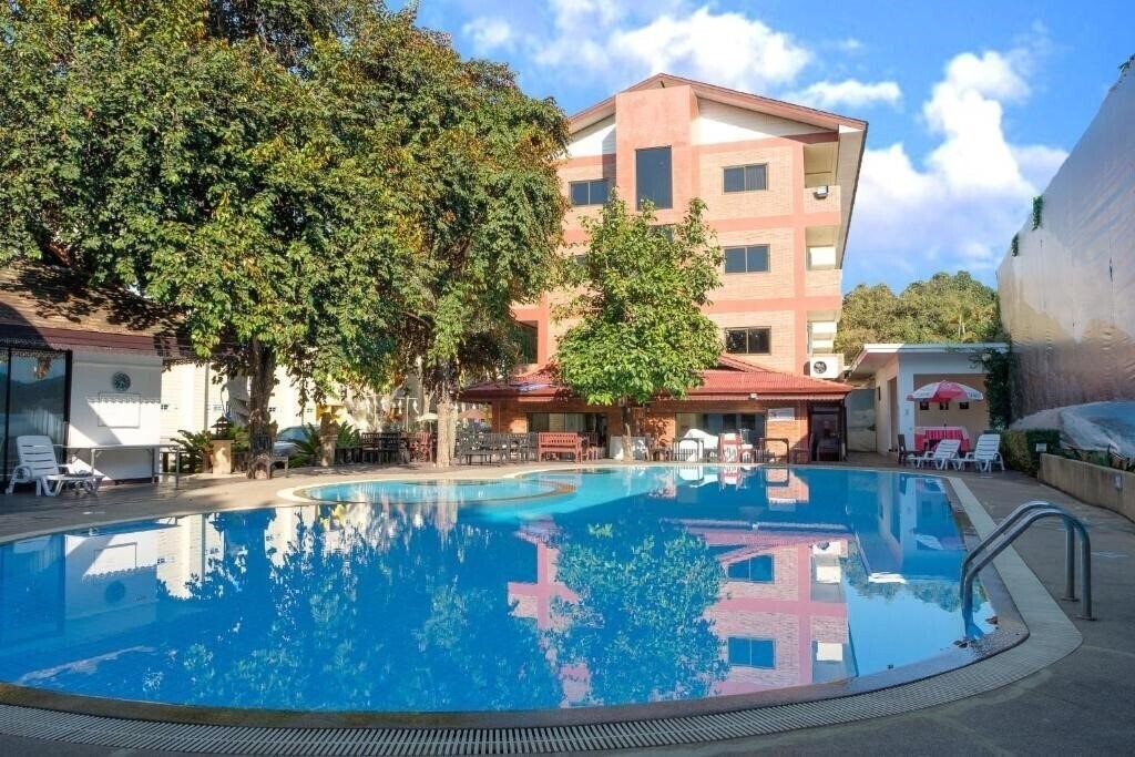 Отель Nim Hotel 3*