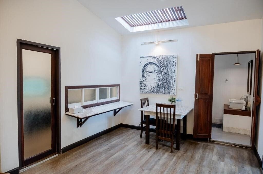 Отель Tolani Southgate Villa Chiang Mai 5*