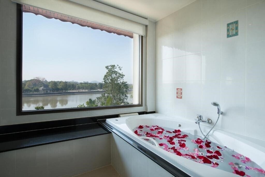 Фото The Imperial River House Resort 4*