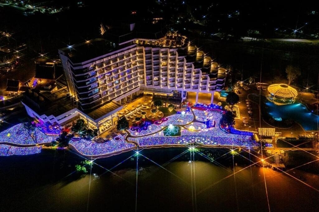 Фото The Riverie Chiang Rai 4*