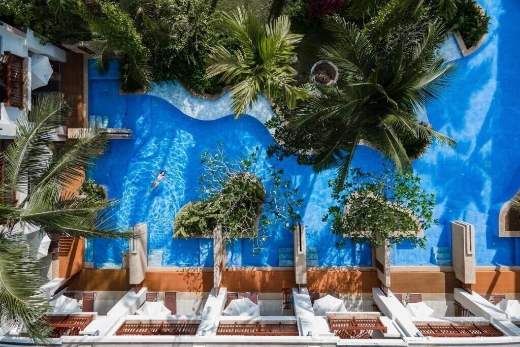 Отель Apsara Beachfront Resort & Villa 4*