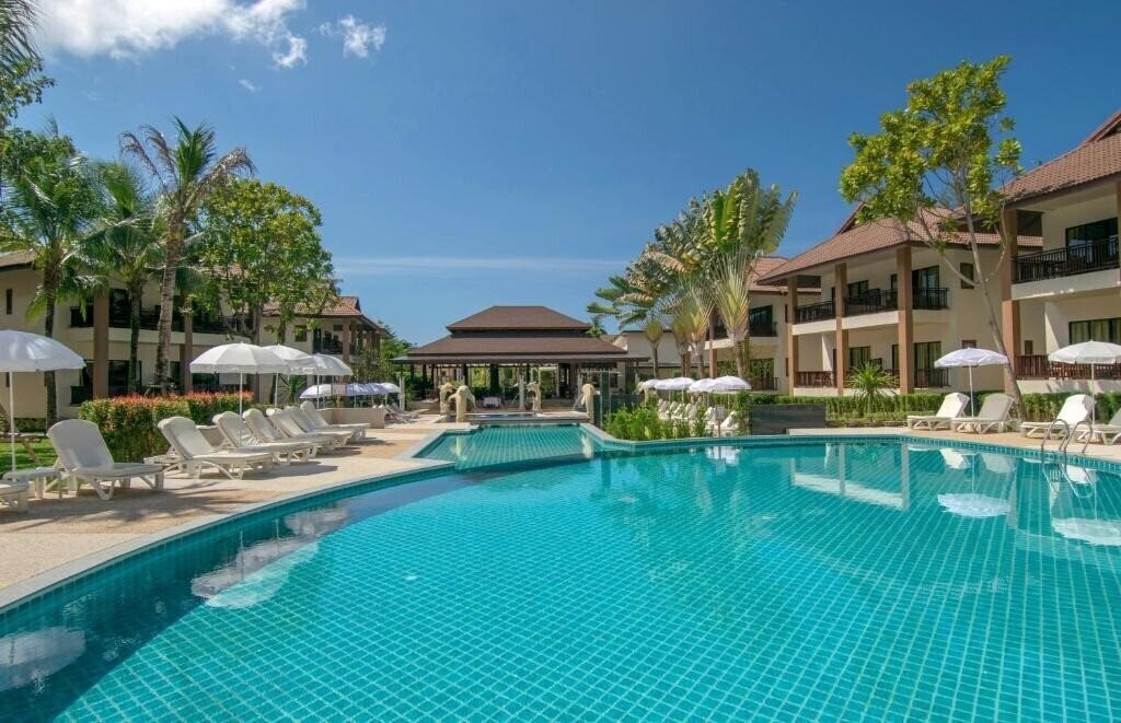 Отель The Leaf Oceanside By Katathani 4*