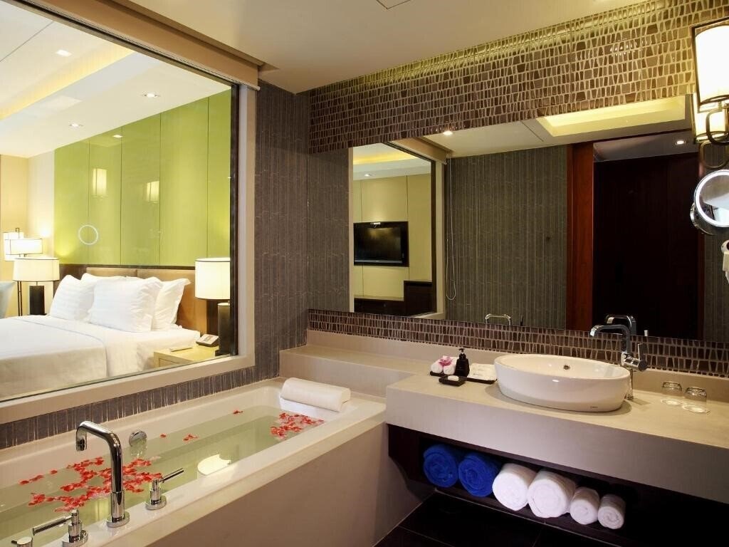 Фотография Graceland Khao Lak Hotel & Resort 5*