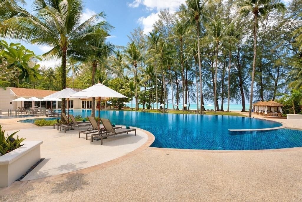 Фото Outrigger Khao Lak Beach Resort (ex. Royal Bangsak Beach Resort) 5*