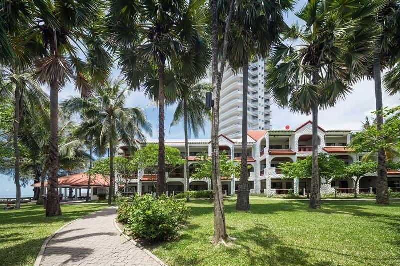 Отель Regent Chalet Regent Beach Cha-Am 4*