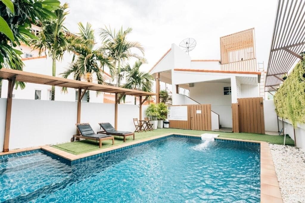 Отель Talay Hotel & Villa 3*