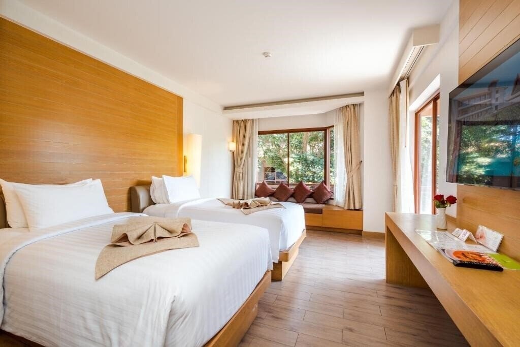 Фото Ayrest Hua Hin Hotel 4*