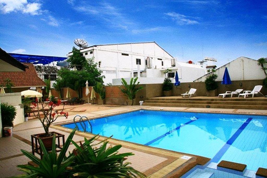 Отель Tanawit Hotel & Spa 3*