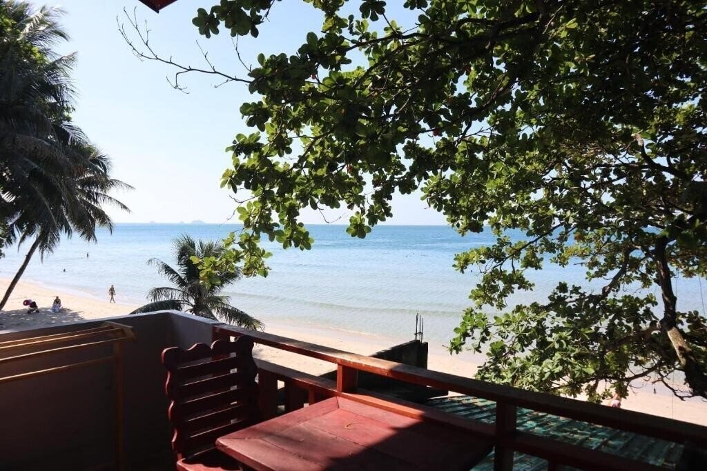Картинка Bamboo At Koh Chang Resort 3*