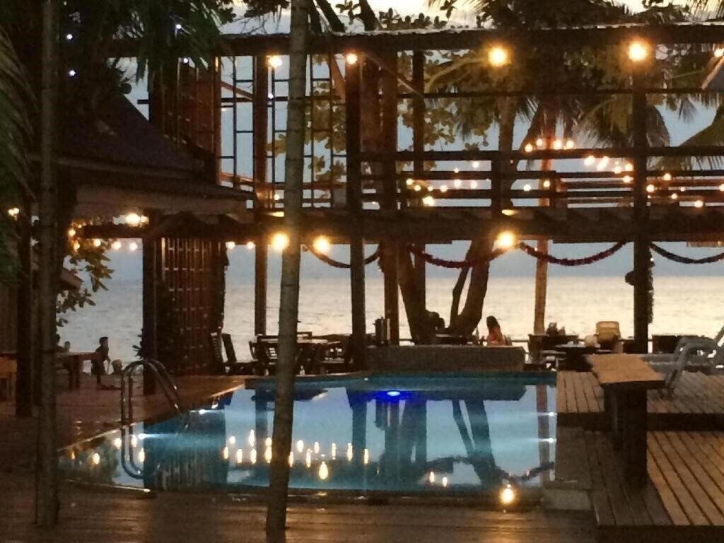 Отель Apple Beachfront Resort 3*