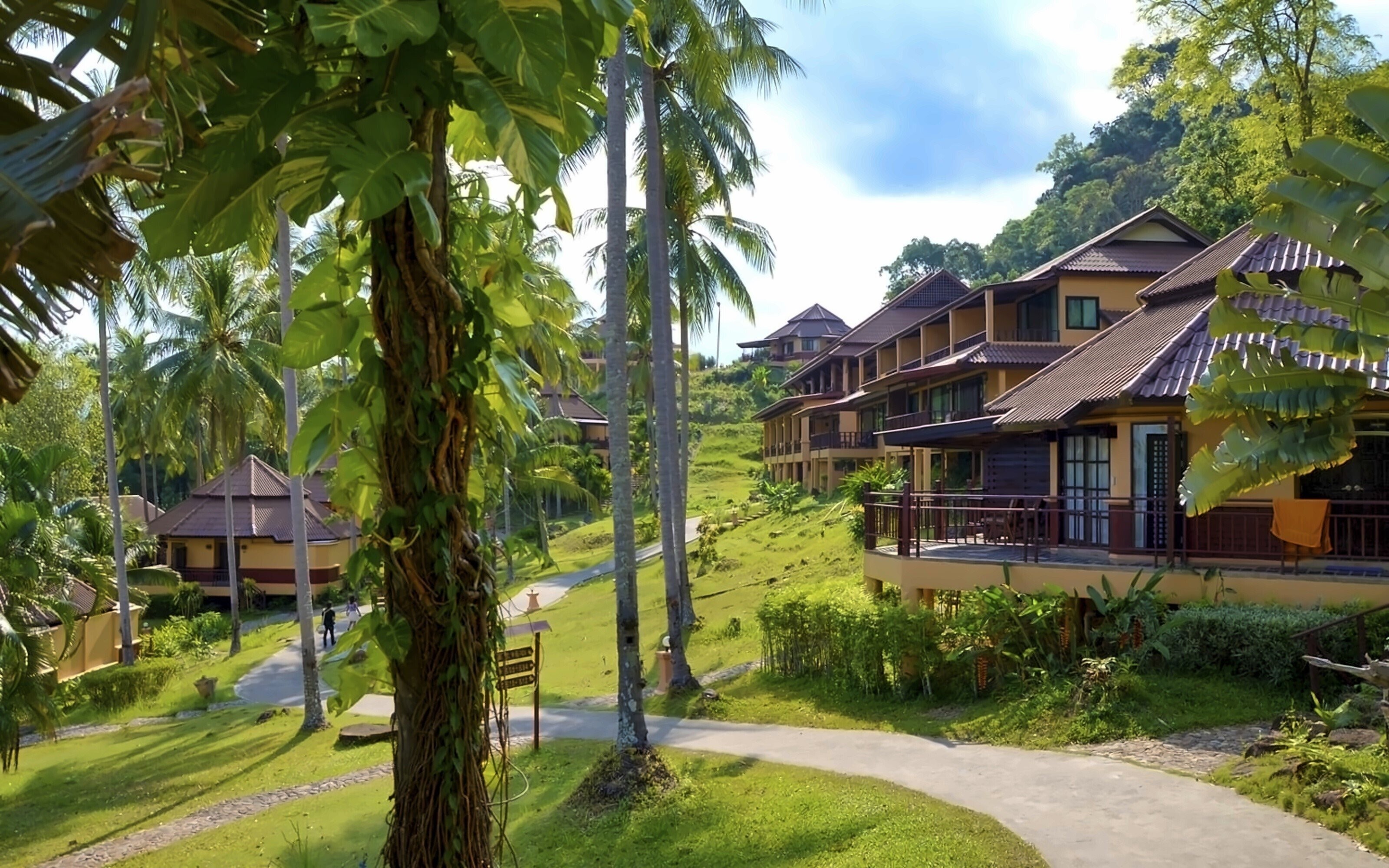 Отель Aiyapura Resort and Spa 4*