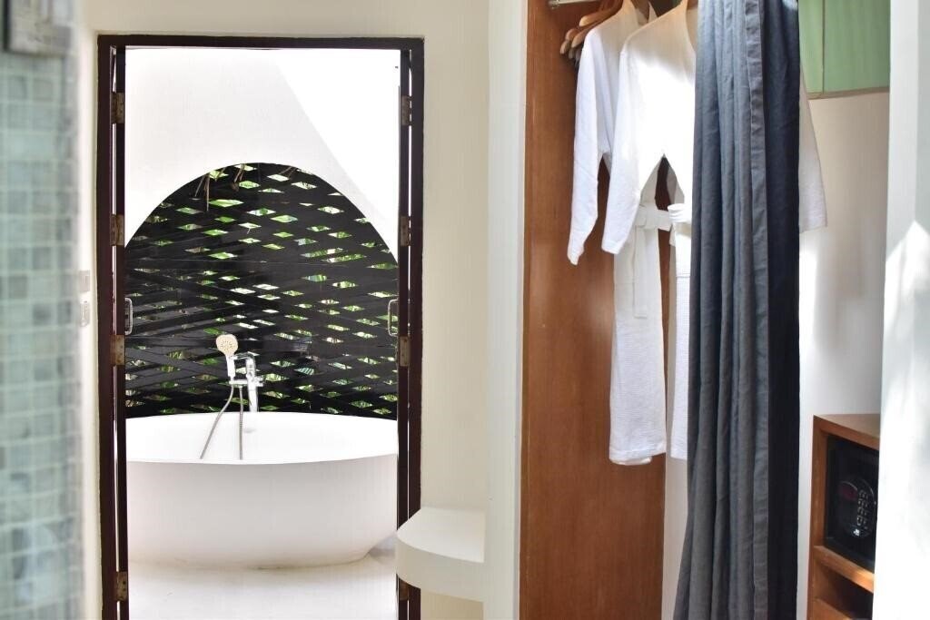 Изображение Cham's House Koh Kood Resort 5*